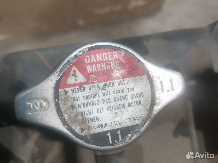 Радиатор охлаждения Honda HR v