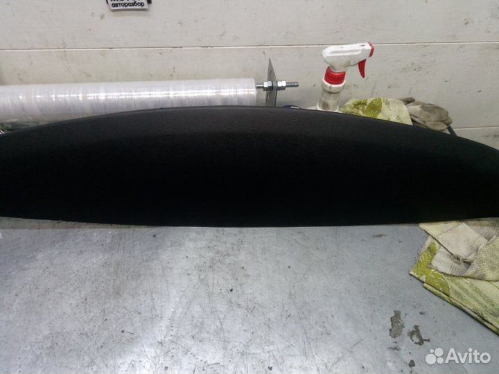 Обшивка двери багажника Skoda Yeti универсал 1.8