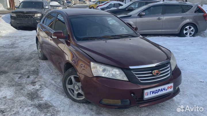 Насос водяной (помпа) Geely Emgrand EC7 1136000158