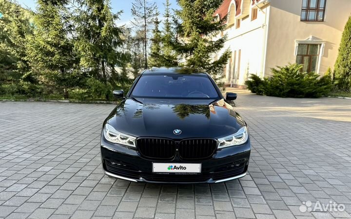 BMW 7 серия, 2015