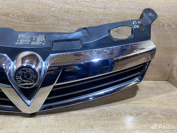 Решетка радиатора Opel Astra H рест Арт. 130323