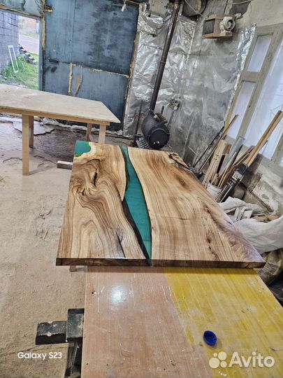 Столы из эпоксидной смолы от производителя