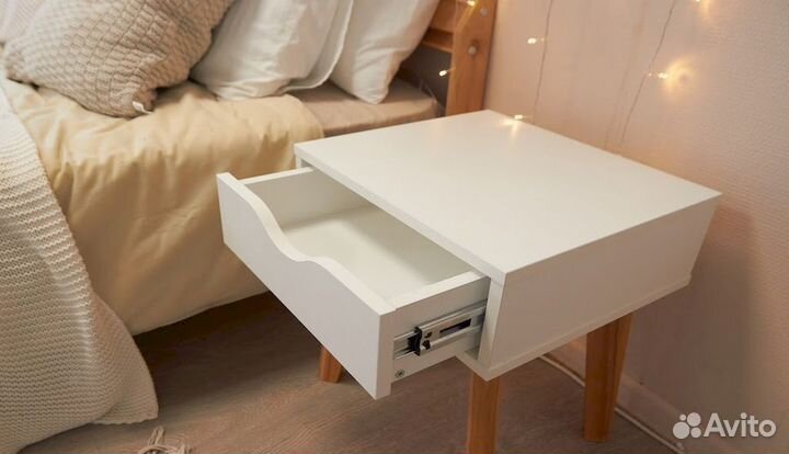 Тумба прикроватная