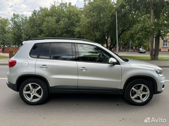 Volkswagen Tiguan 2.0 AT, 2011, 146 000 км