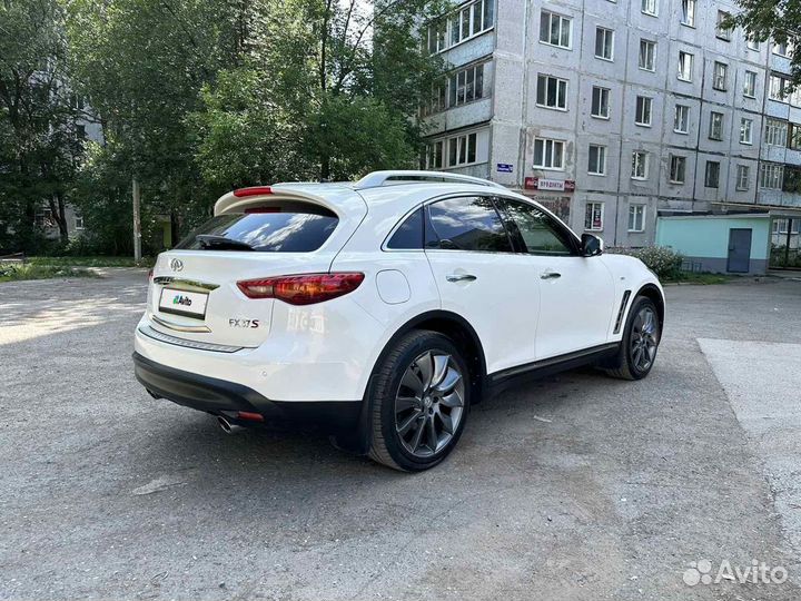 Infiniti FX37 3.7 AT, 2010, 195 000 км