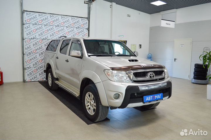 Toyota Hilux 3.0 AT, 2011, 270 000 км