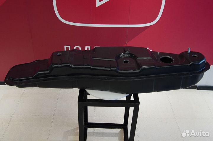 Бак Mitsubishi Pajero 4 из композита бензин