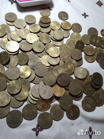 Юбилейные монеты России