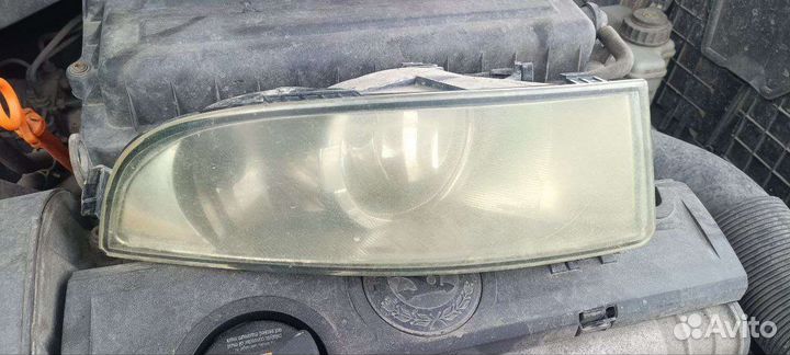Фара противотуманная правая на skoda octavia a5