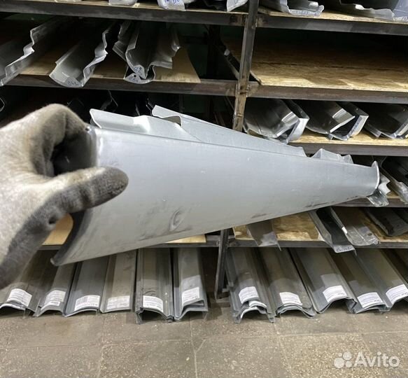 Порог левый Volkswagen Jetta V (Klokkerholm)