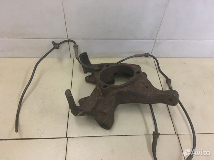 Кулак поворотный передний левый Grand Cherokee (ZJ