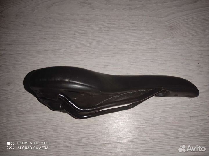 Велосипедное кожаное седло