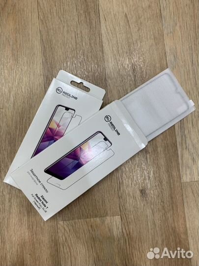 Защитное стекло на телефон