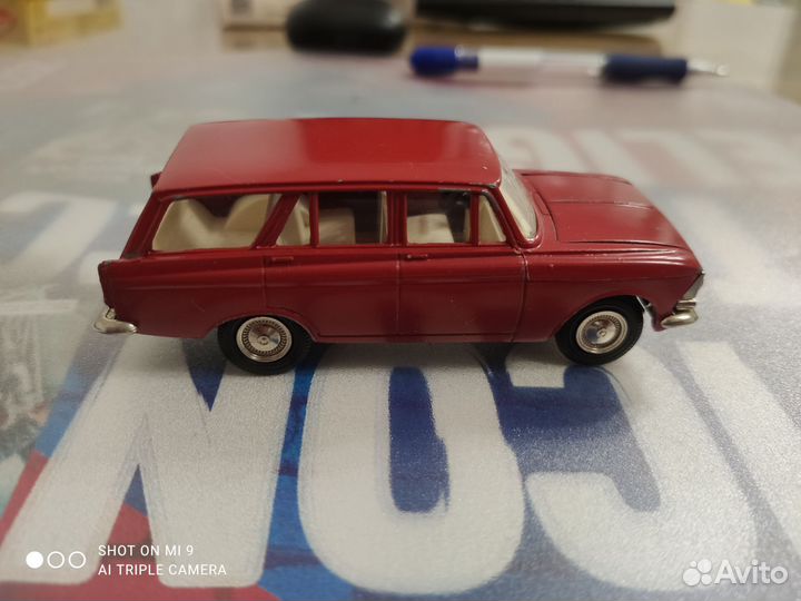 Модель автомобиля москвич 427 СССР