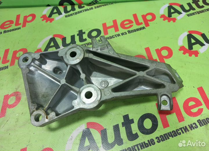 Кронштейн двс BMW 1-series E87 N45B16A левый