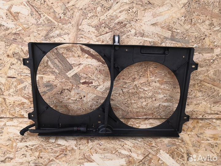 Диффузор вентилятора Volkswagen Sharan I рестайлин