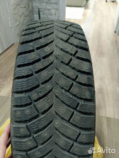 Michelin X-Ice North 4 195/65 R15 95T