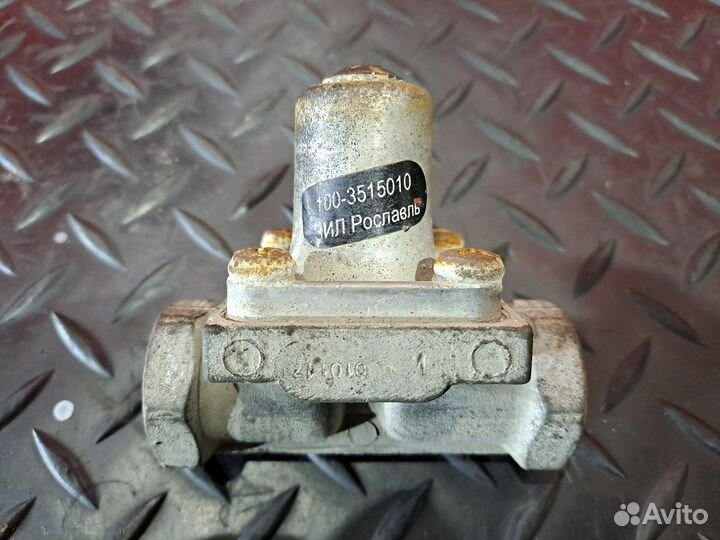 Клапан пневматический камаз 5490, камаз 54901