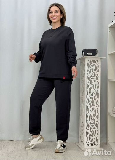 Спортивный костюм женский