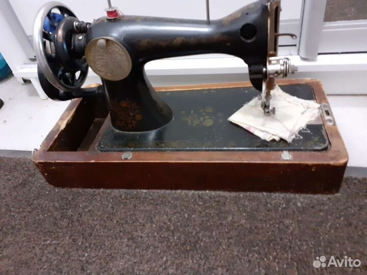 Швейная машина подольская