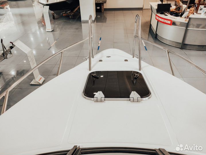 Каютный катер Phoenix Феникс 560