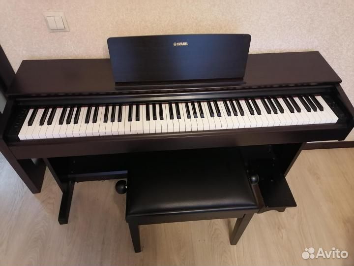 Цифровое пианино yamaha