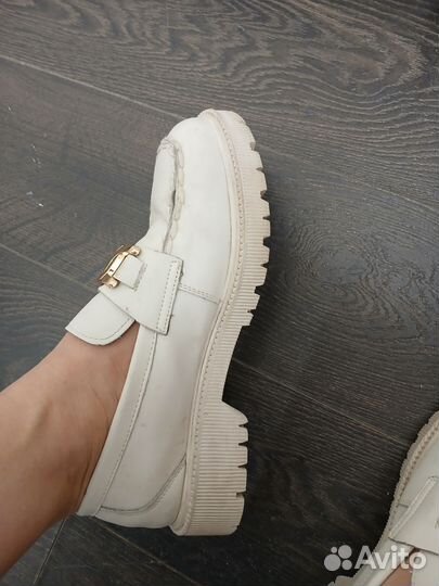 Продаю лоферы кожанные