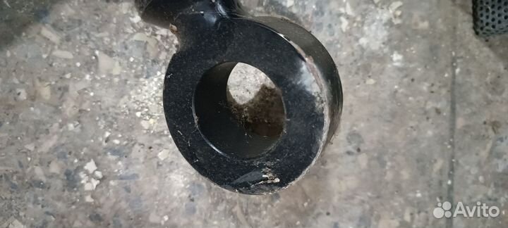 Гидроцилиндр поворота ковша мкду 82Б 