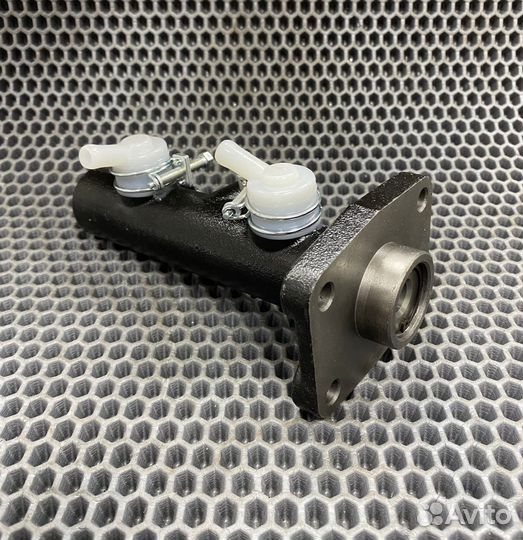 Главный тормозной цилиндр Mitsubishi MB295340