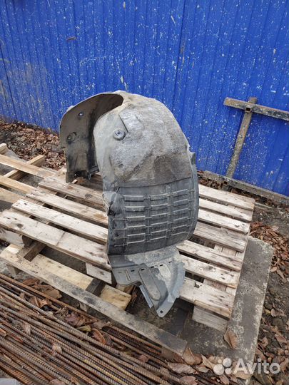 Подкрылок левый hyundai grand santa fe