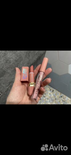 Матовая помада и блеск для губ нюд