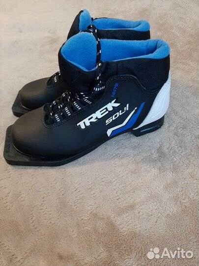 Лыжные ботинки