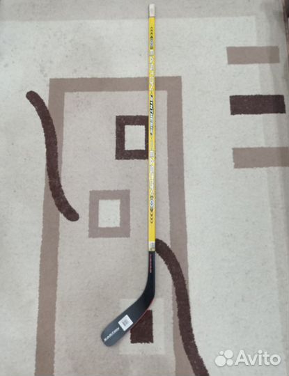 Клюшка хоккейная