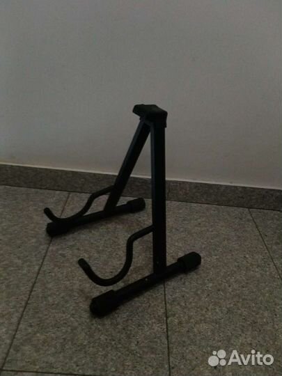 Стойка для гитары