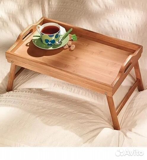 Столик деревянный для завтраков
