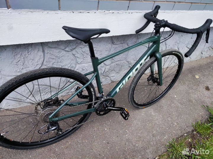 Велосипед Giant Revolt 2