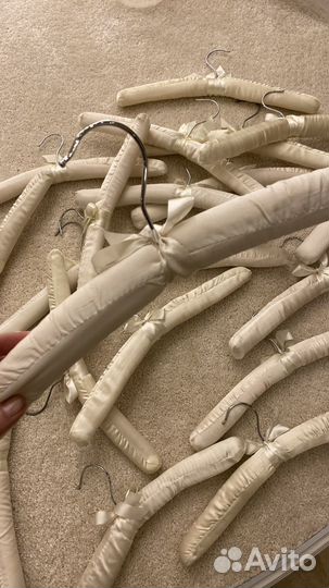 Вешалка плечики для одежды