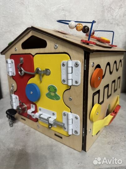 Бизидомик со светом