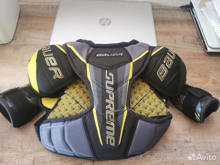Нагрудник хоккейный bauer supreme 1s JR