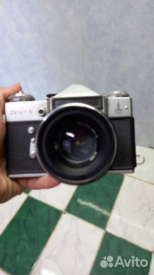 Фотоаппарат СССР zenit-E и polaroid 635CL