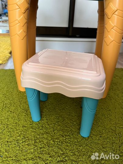 Туалетный столик для девочки