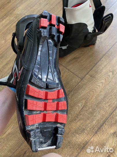 Ботинки лыжные