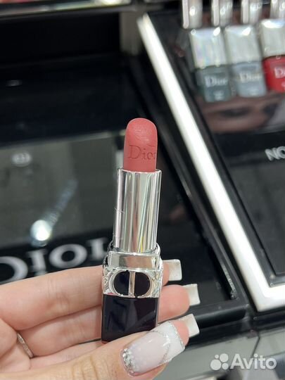 Матовая помада Dior