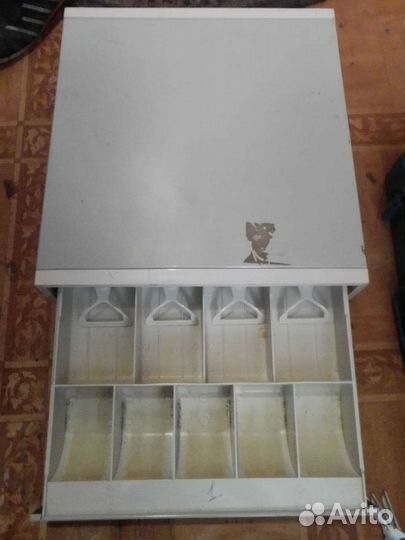 Денежный ящик