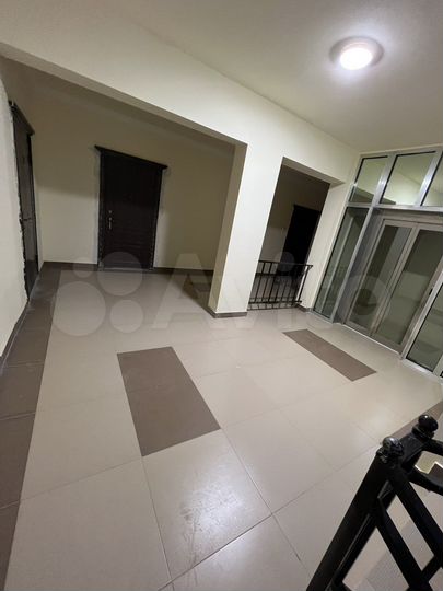 3-к. квартира, 127 м², 2/9 эт.