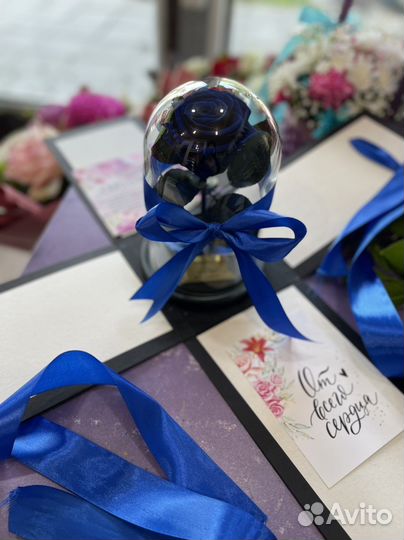 Розы в колбе