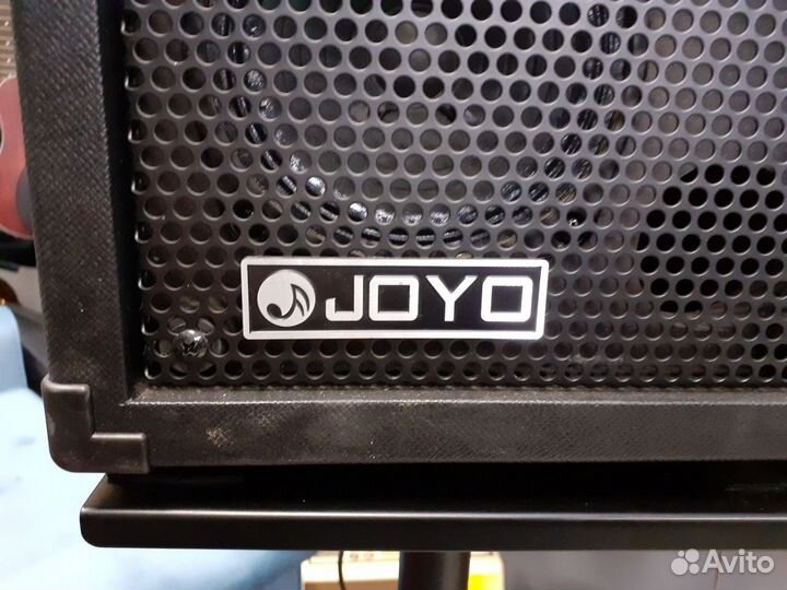 Гитарный комбоусилитель