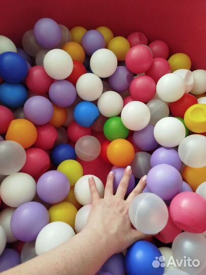 Сухой бассейн с шариками