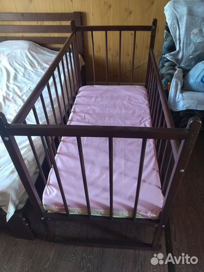 Детская кроватка-качалка