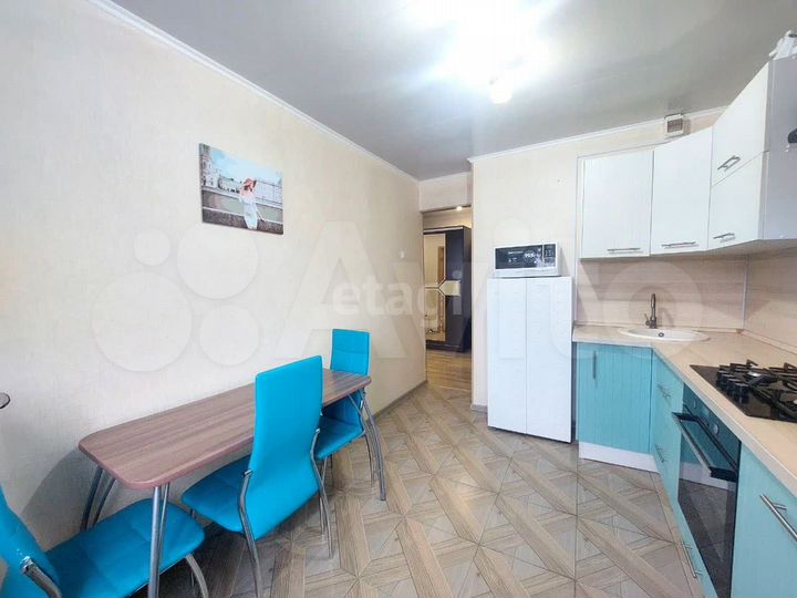 2-к. квартира, 52 м², 4/9 эт.